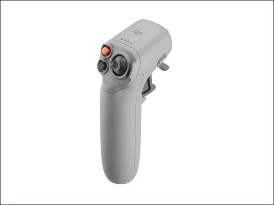 新たなインスピレーションを生み出す三眼カメラドローン「DJI