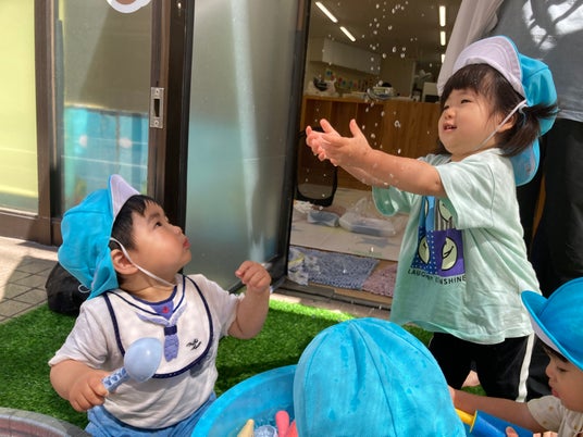 笑顔はじける夏がスタート!絆友会各園「プール開き」を実施 笑顔はじける夏がスタート!絆友会各園「プール開き」を実施
