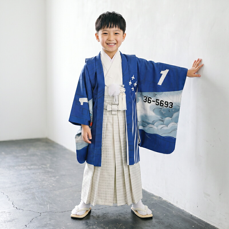 七五三から卒園式まで。ブルーインパルスと迎える6歳の特別な晴れの日
