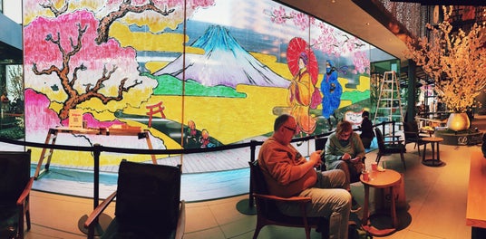 【インバウンド客が絶賛】「キットパス」で描く日本の春に海外ゲストが釘付け!東京ベイ潮見プリンスホテルでのライブドローイング第4弾『爛漫 -Ranman-』実施報告 【インバウンド客が絶賛】「キットパス」で描く日本の春に海外ゲストが釘付け!東京ベイ潮見プリンスホテルでのライブドローイング第4弾『爛漫 -Ranman-』実施報告