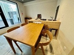 ５階には共用のキッチンと テラスもあります。 憩いのスペースになっています