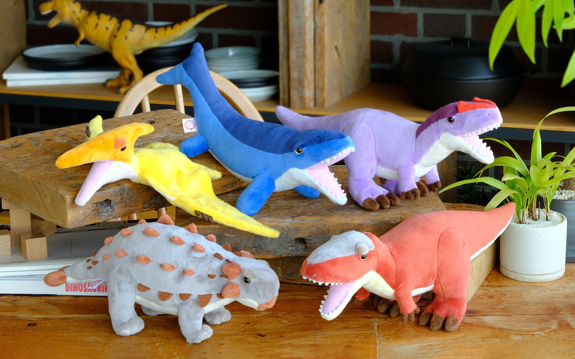 可愛さと恐竜・古生物の魅力をぎゅっと詰め込んだぬいぐるみシリーズ
