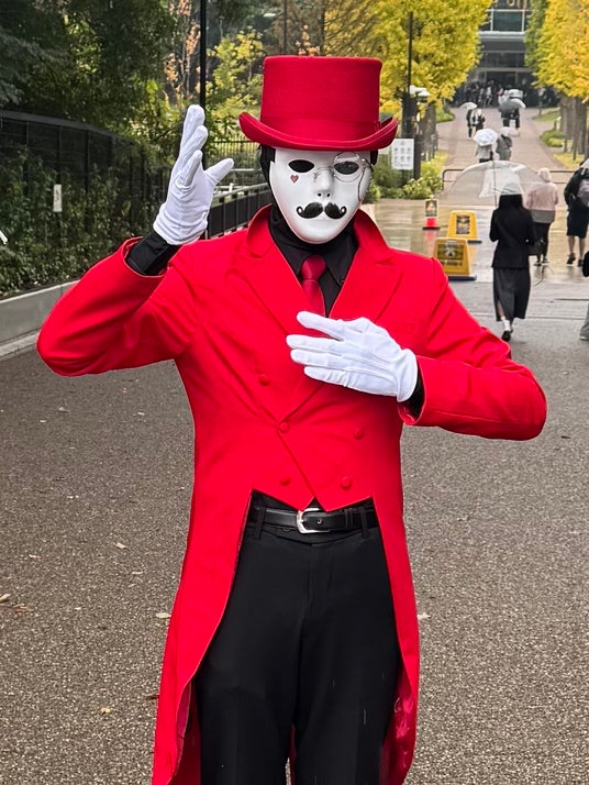 Nightステージ最終日!サプライズ・ゲスト “ 静止の衝撃 ” 舞夢男爵がステージに立つ!?︎ 5月GWの『大道芸博2026』@東京・練馬城址公園 Nightステージ最終日!サプライズ・ゲスト “ 静止の衝撃 ” 舞夢男爵がステージに立つ!?︎ 5月GWの『大道芸博2026』@東京・練馬城址公園