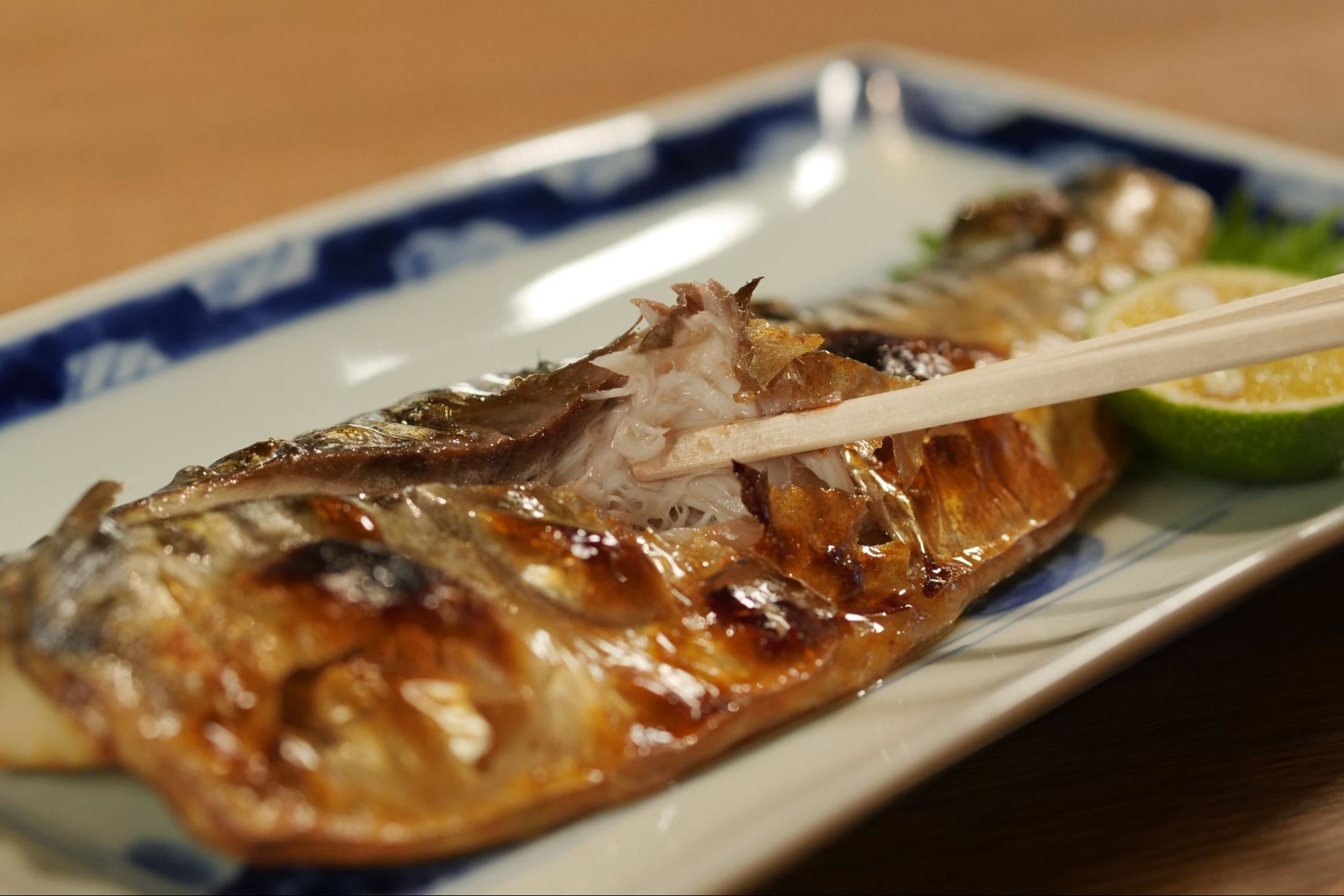 名皮がパリッとさば焼き　