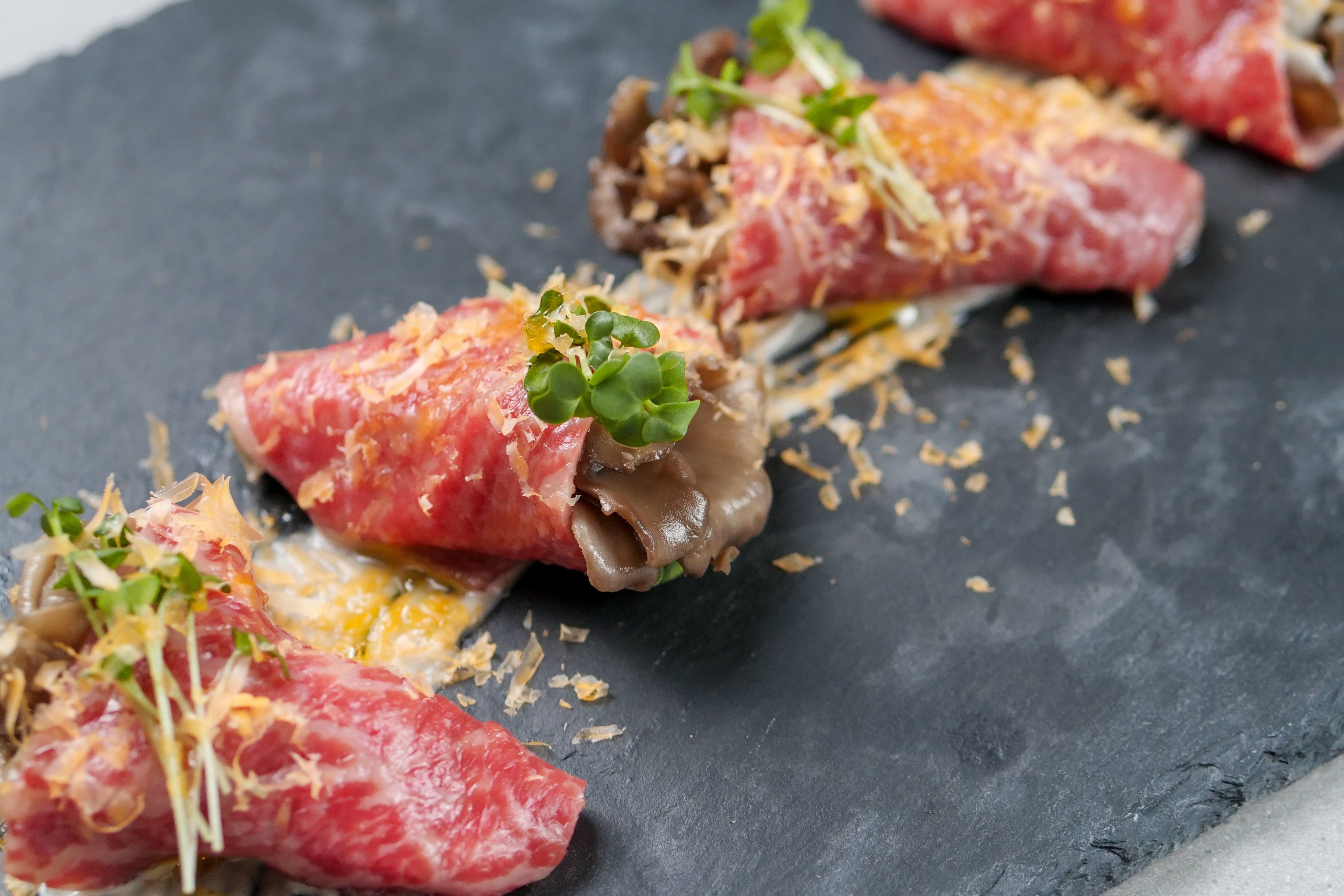 和牛と舞茸のカルパッチョ