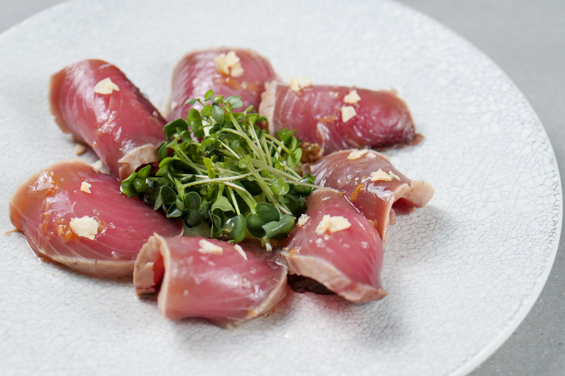 戻り鰹と酒盗のカルパッチョ