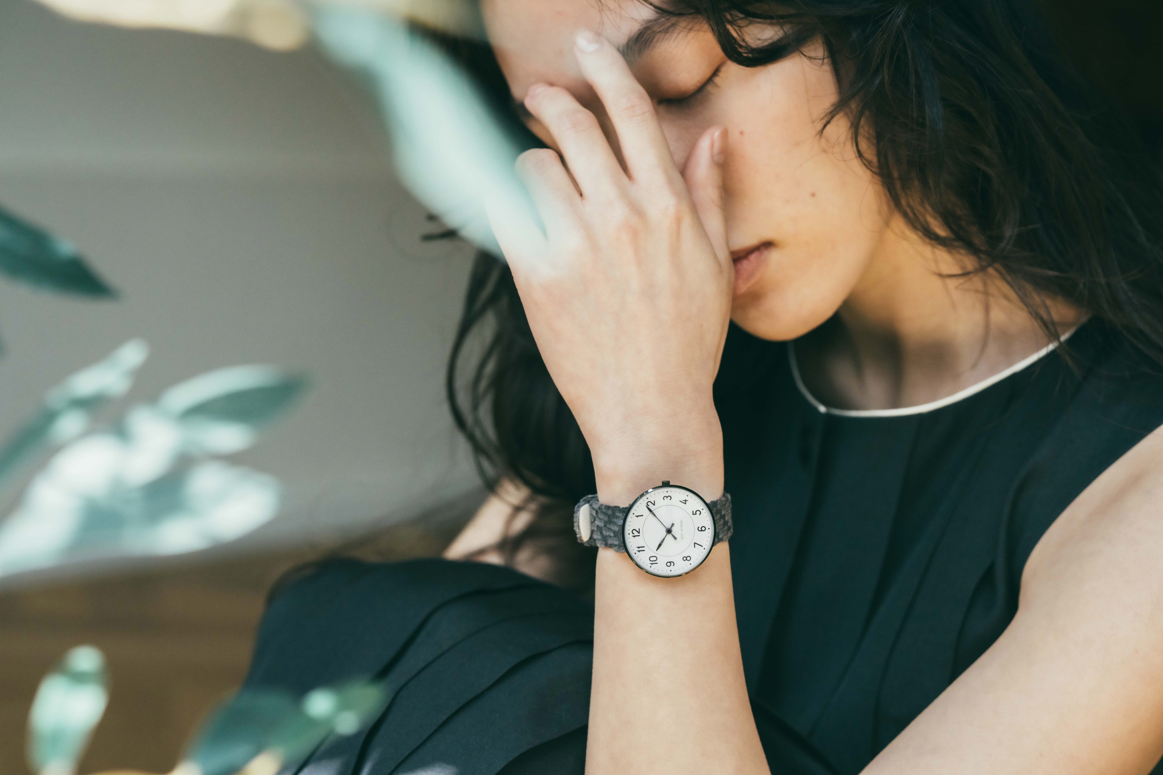 アルネヤコブセンとミナ ペルホネンがコラボレーション、初の腕時計を