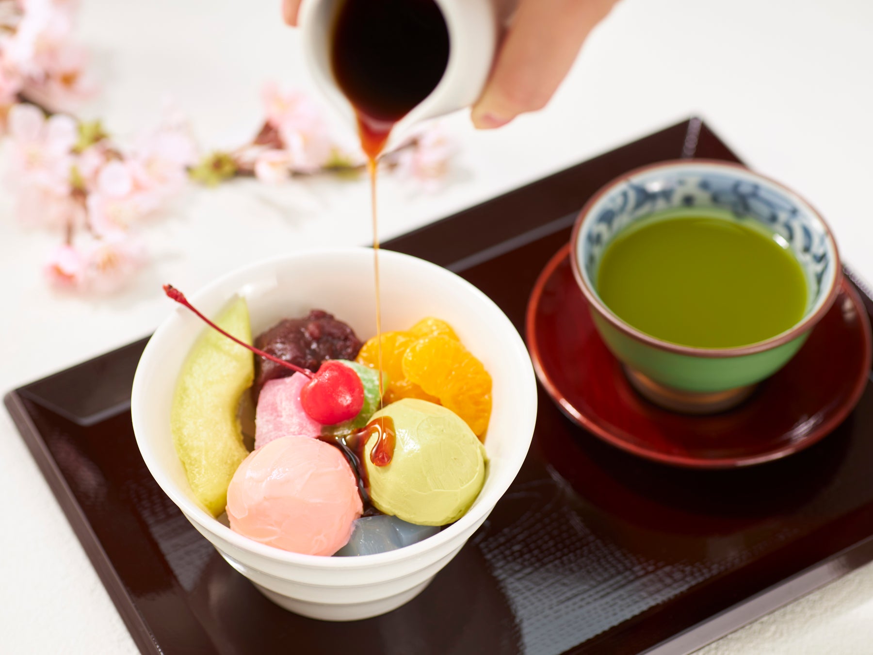さくらクリームあんみつと煎茶 イメージ