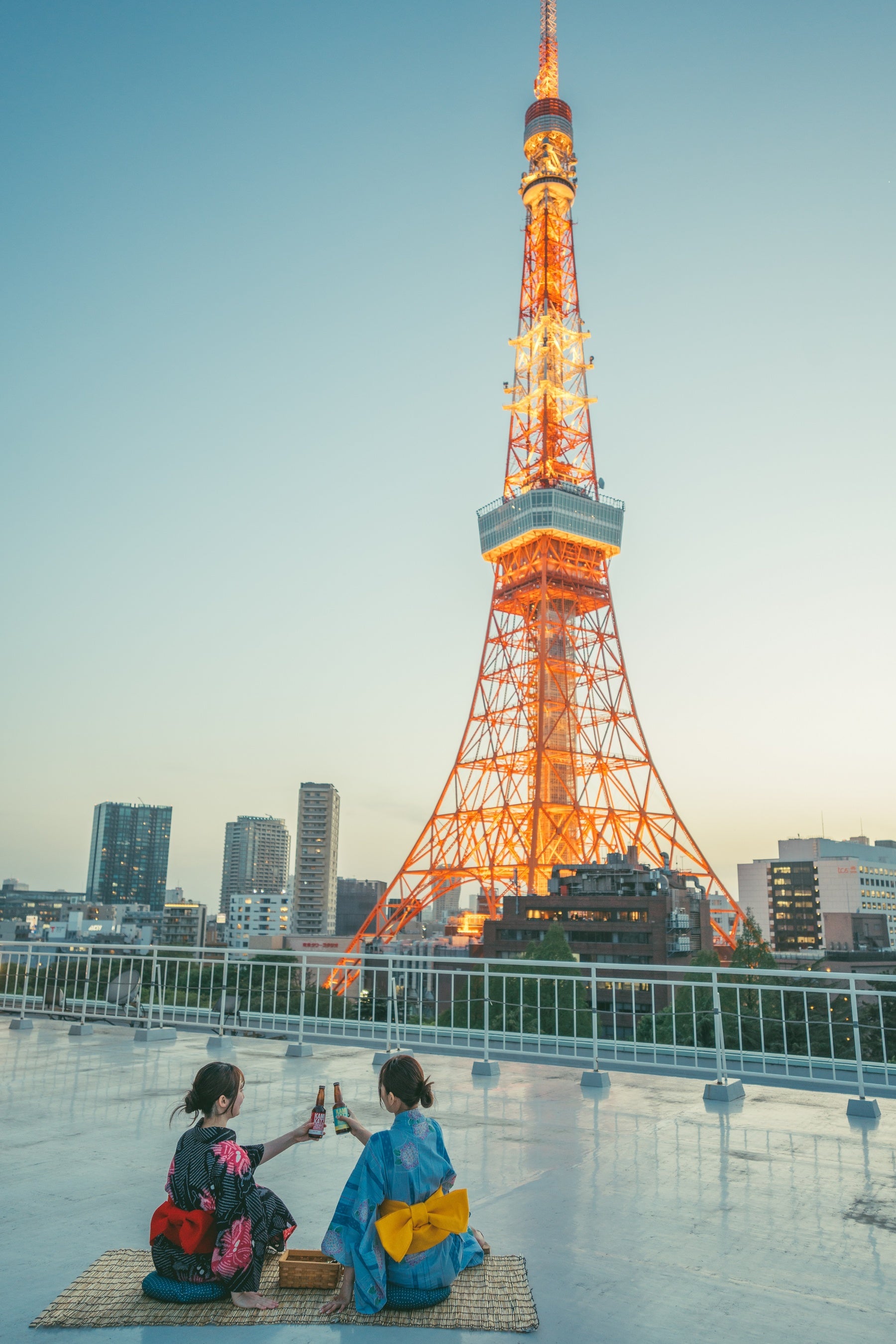 浴衣に着替えてルーフトップで夕涼み