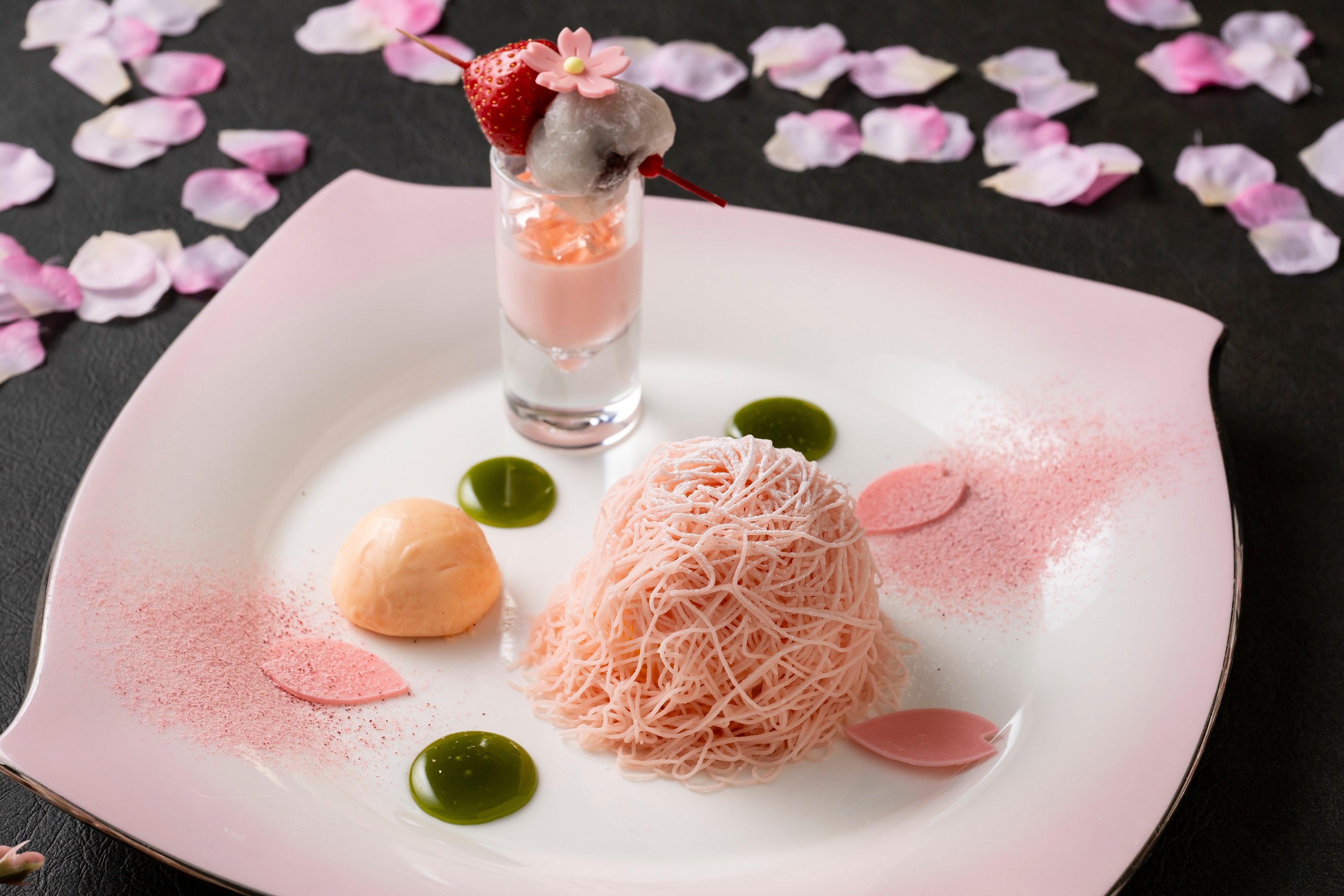 お花見小箱“YOZAKURA”　デザートプレート