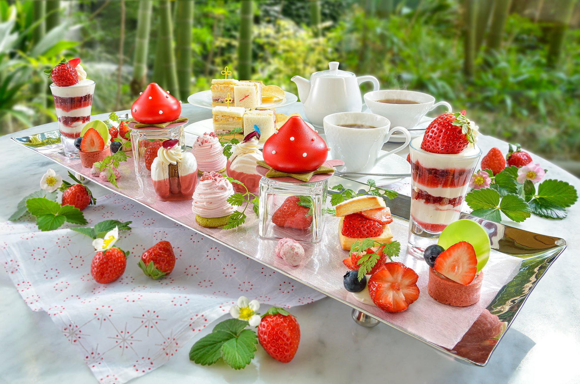 「Dessert&Tea ”Strawberry Garden”」イメージ(2名様分)