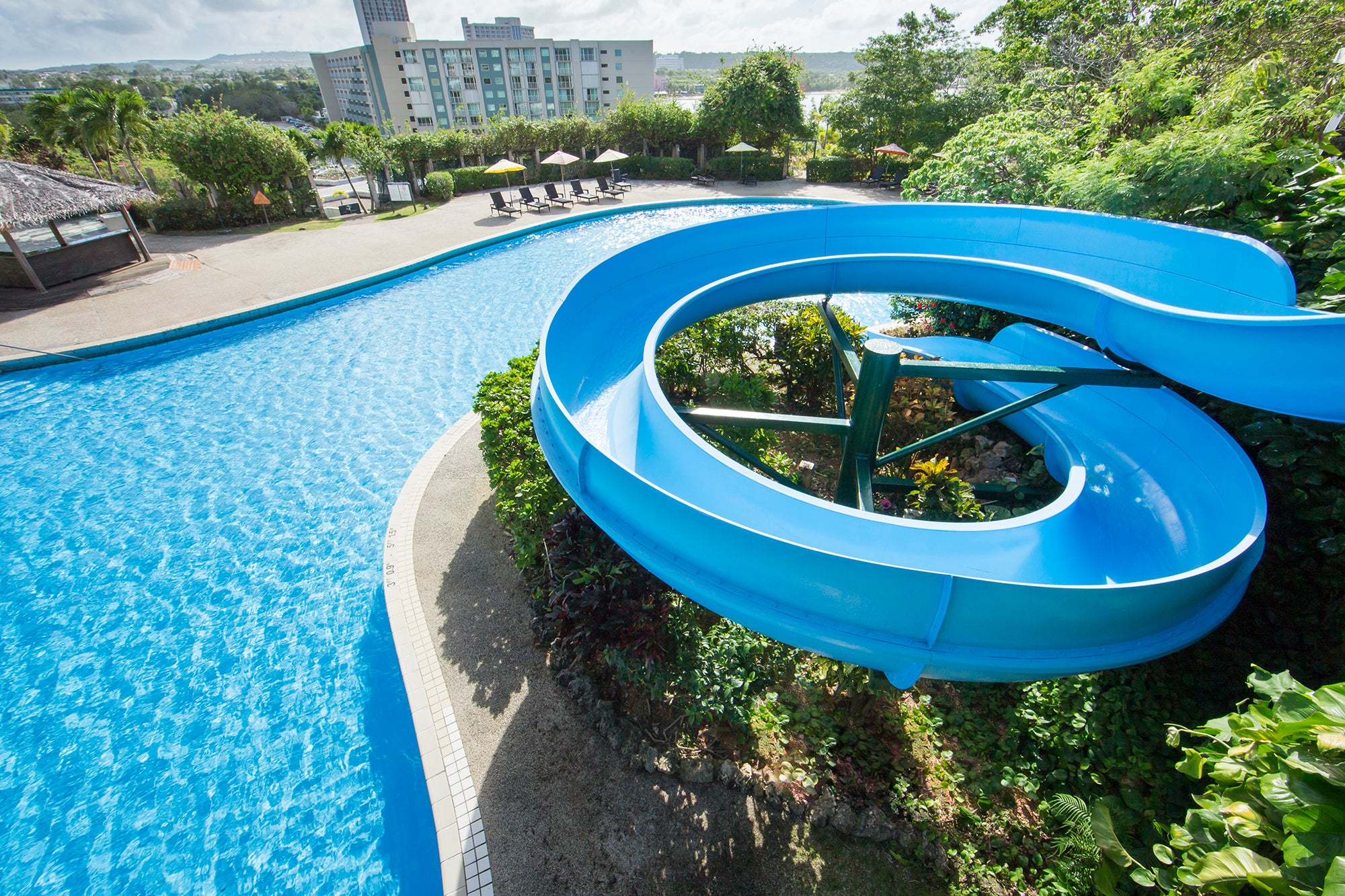 ファミリープール