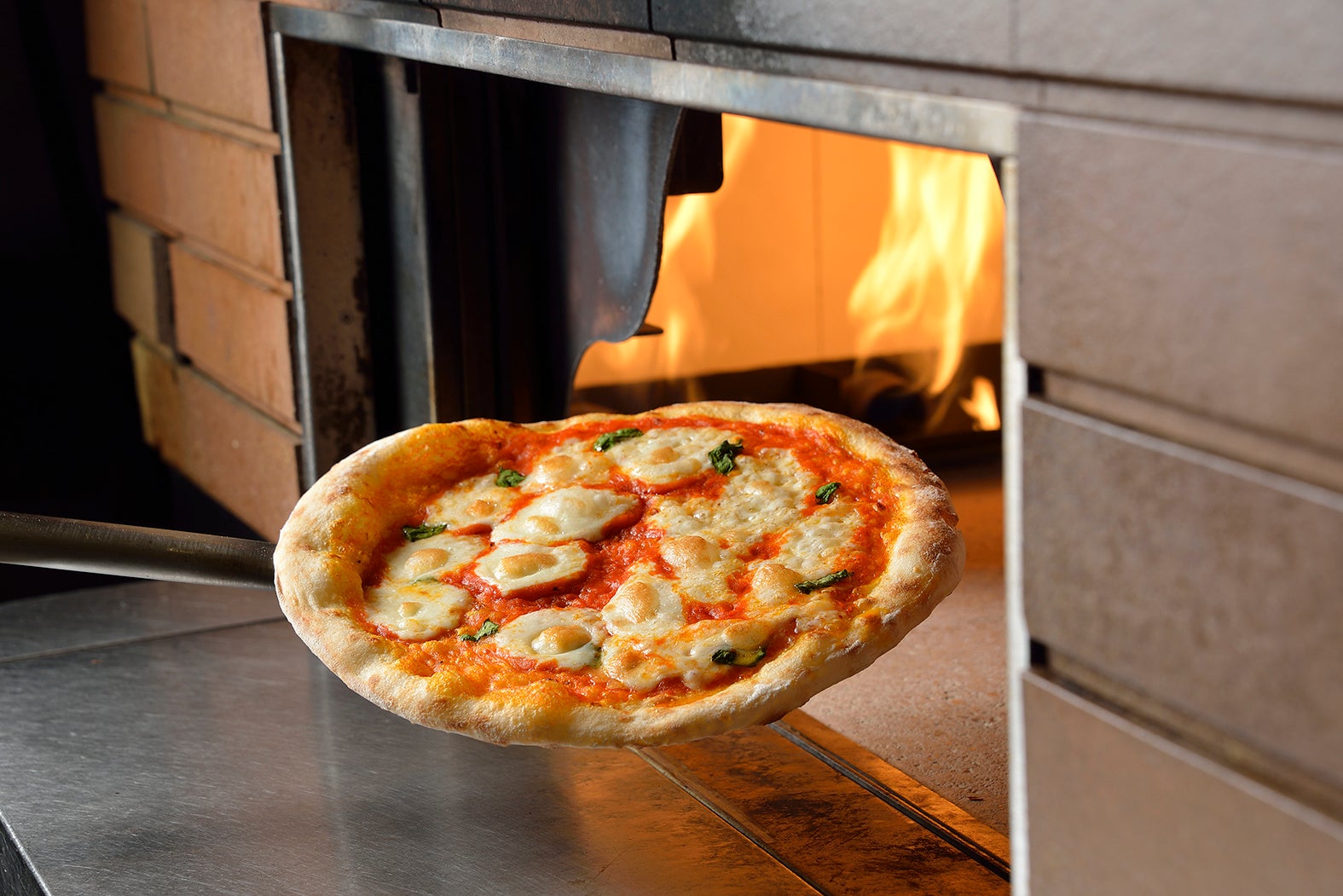 焼きたて窯焼き　本日のピザ（イメージ）