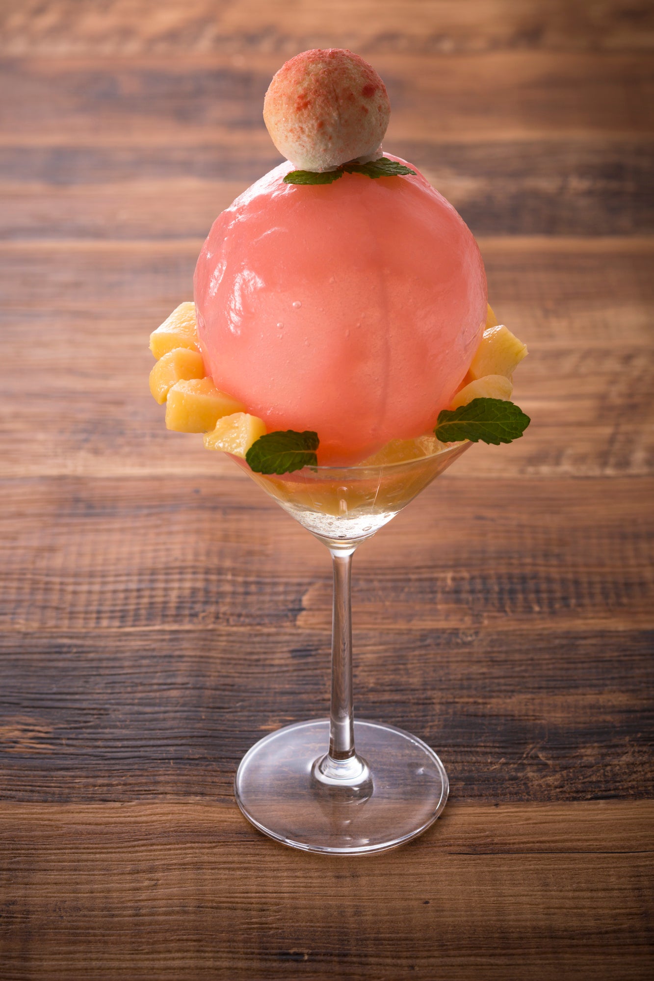 桃のかき氷パフェ「Peach ice crush!（ピーチアイスクラッシュ！）」イメージ