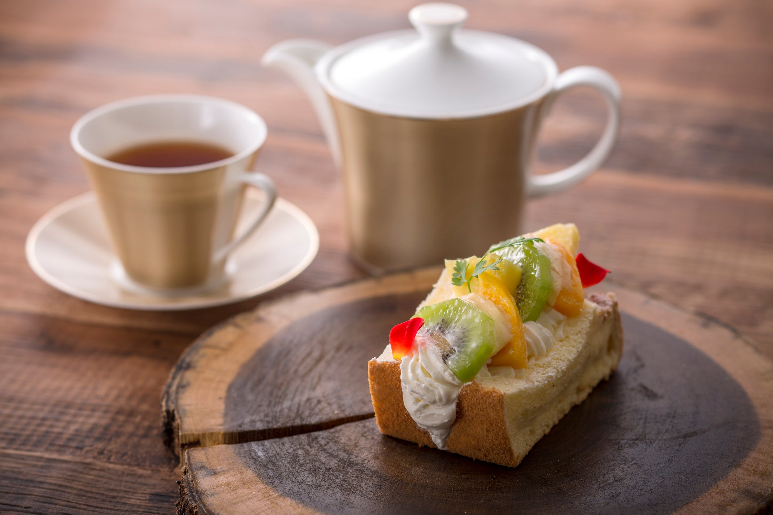 サマーフルーツのシフォンサンド　イメージ