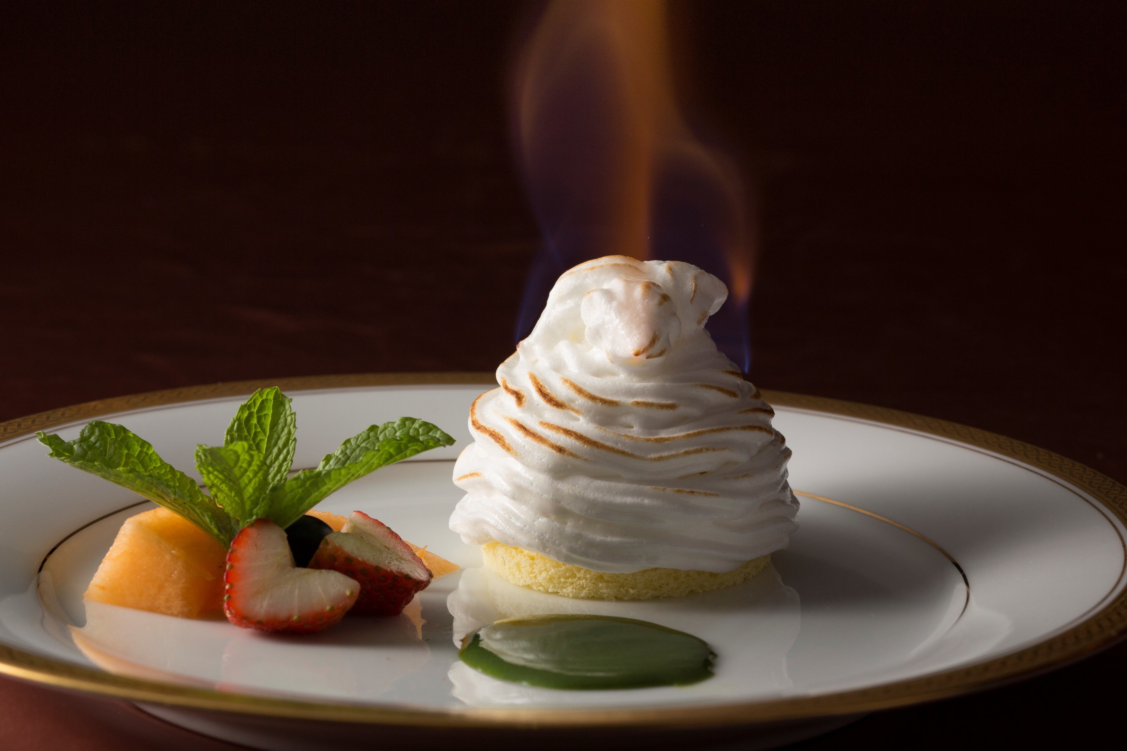 センチュリーロイヤルホテル　 クラシック＆モダンコース ～昭和レトロディナー～デザートイメージ