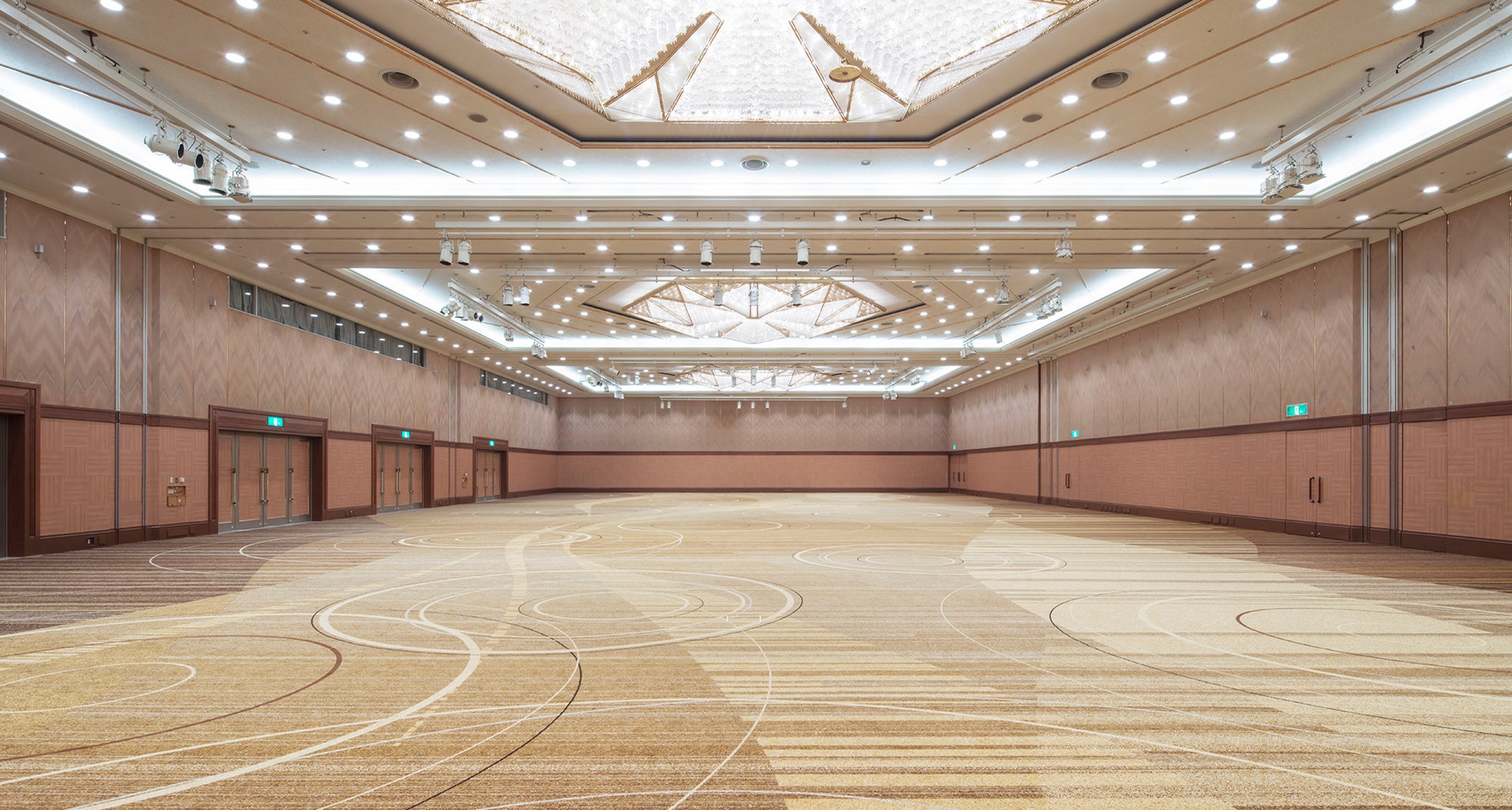 ロイヤルホール