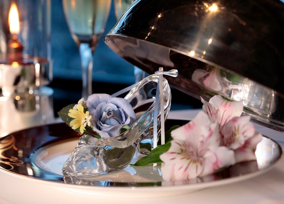 オプションのガラスの靴のリングピロー（イメージ）