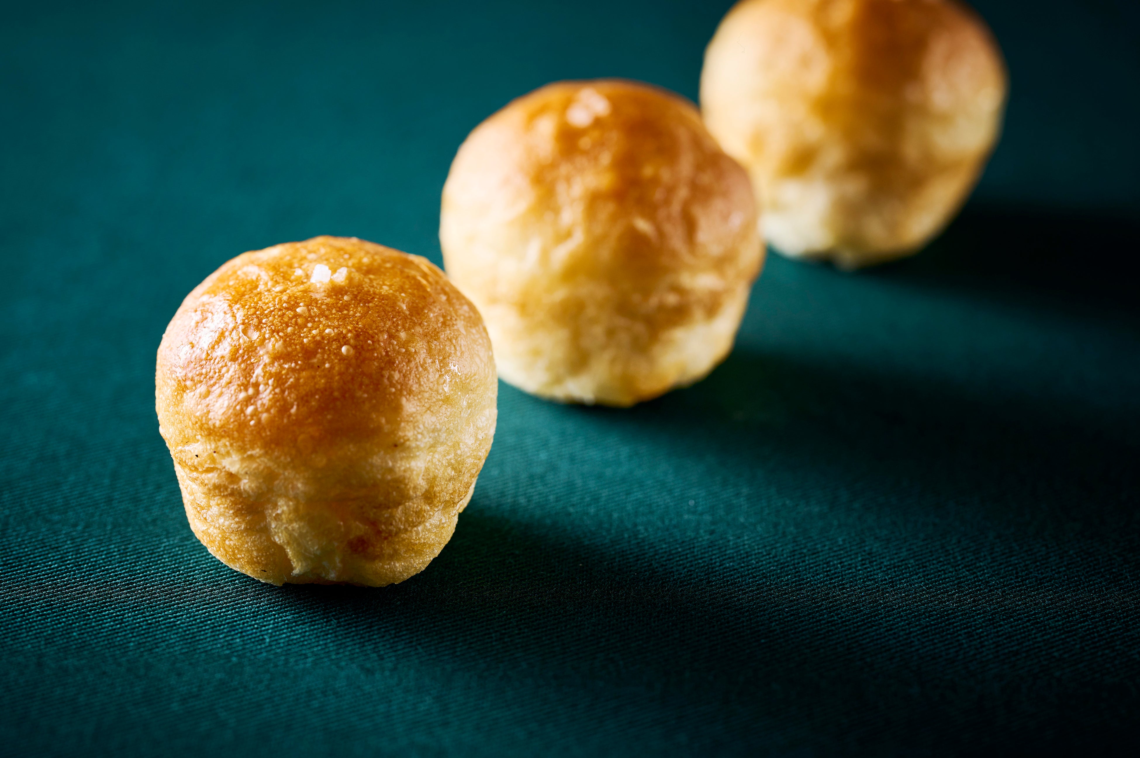 香るトリュフオイルのプチフランス