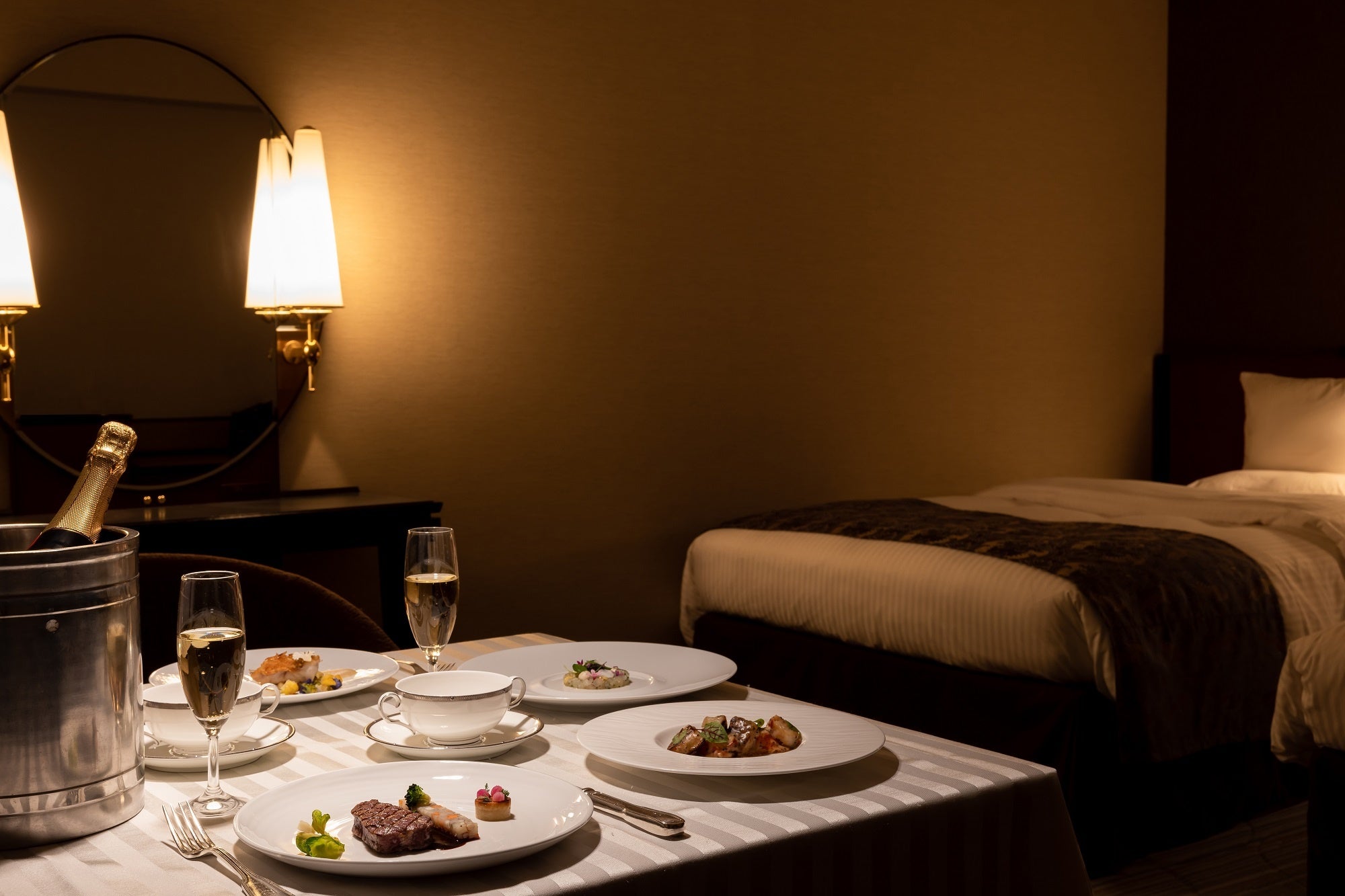 インルームディナー（イメージ）