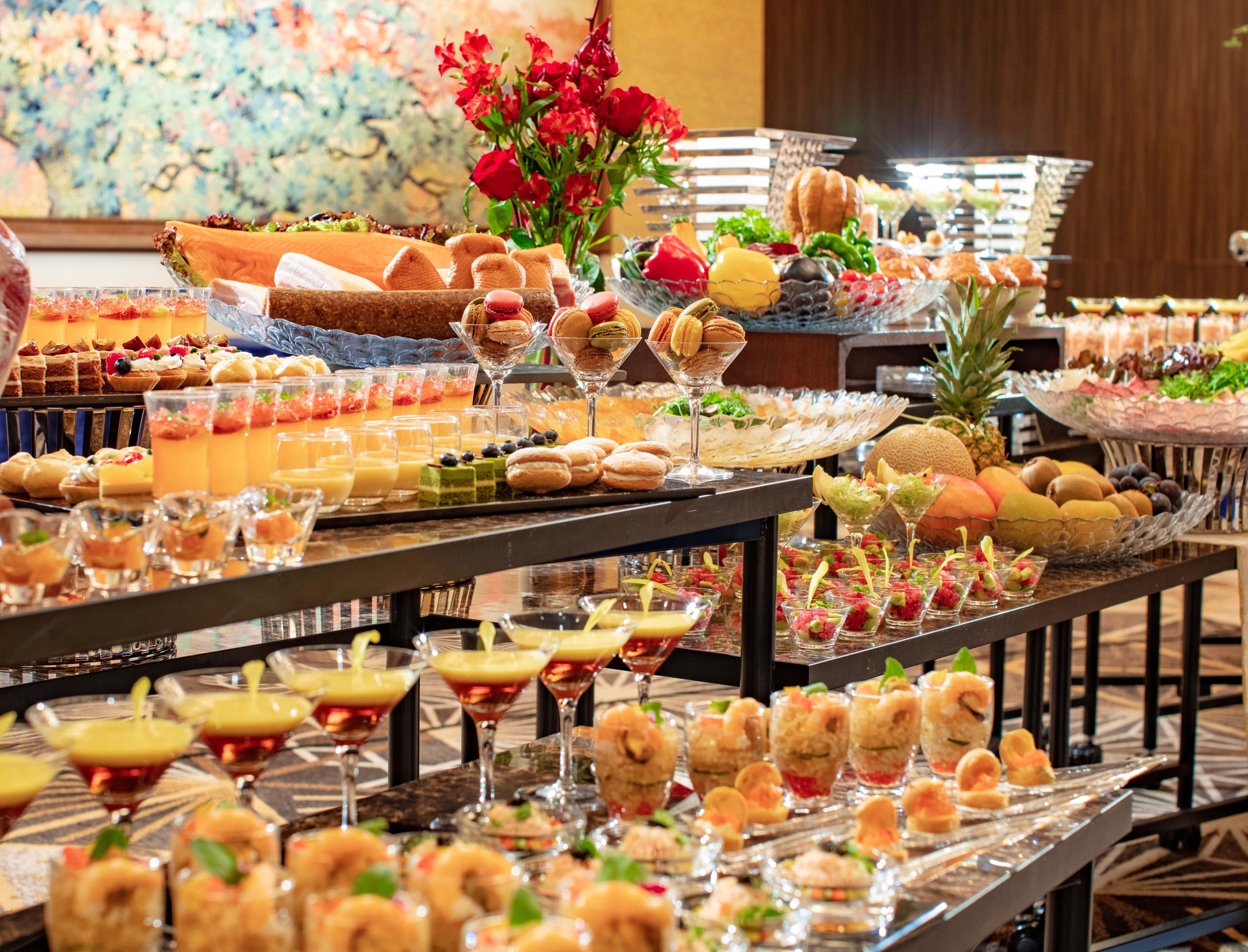 ビュッフェ料理 イメージ