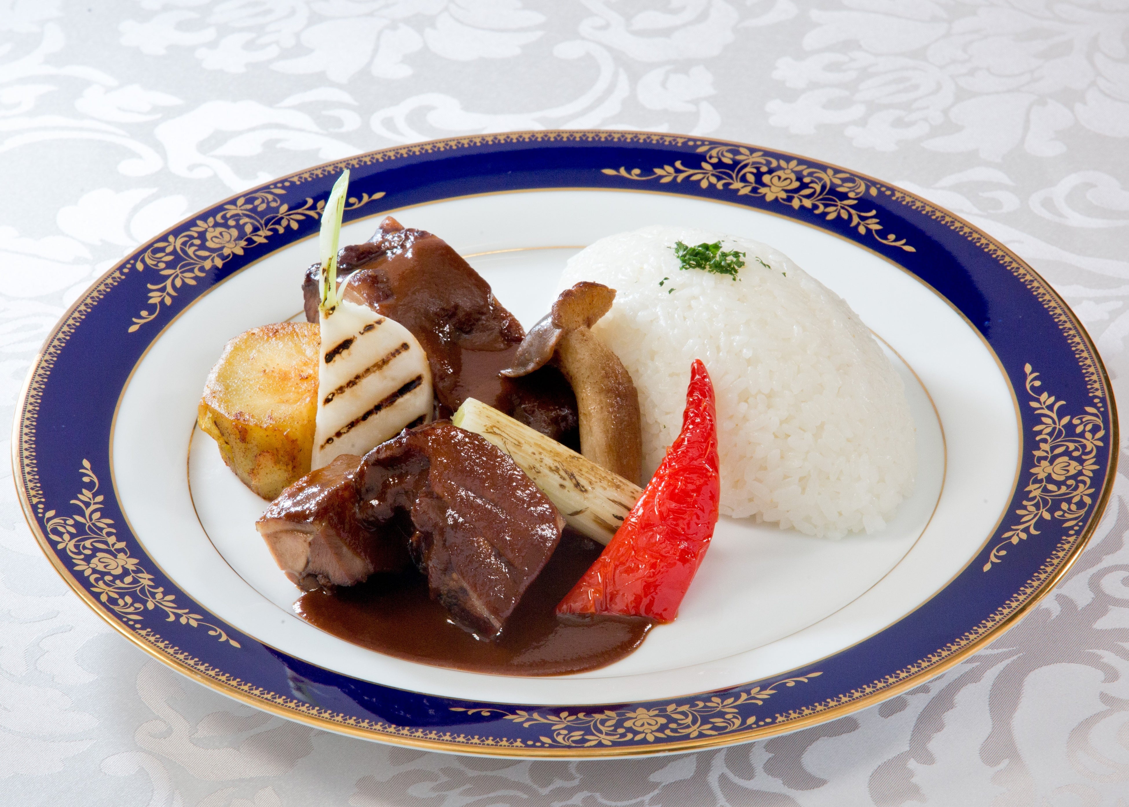 「“グルマン橘特製” 丹波地どりの赤ワイン煮込み  京都産野菜添え」イメージ