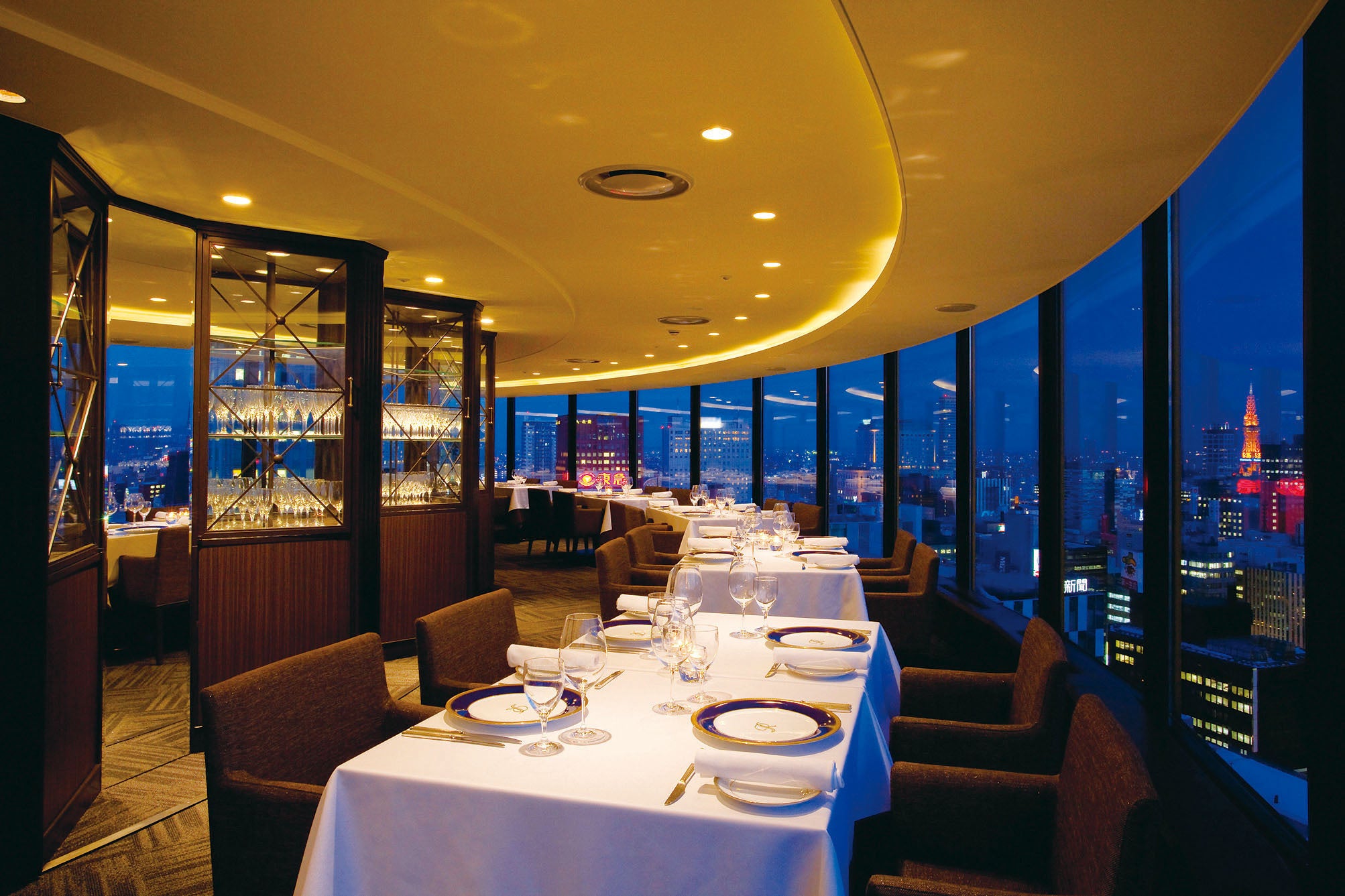 センチュリーロイヤルホテル 「スカイレストラン ロンド」