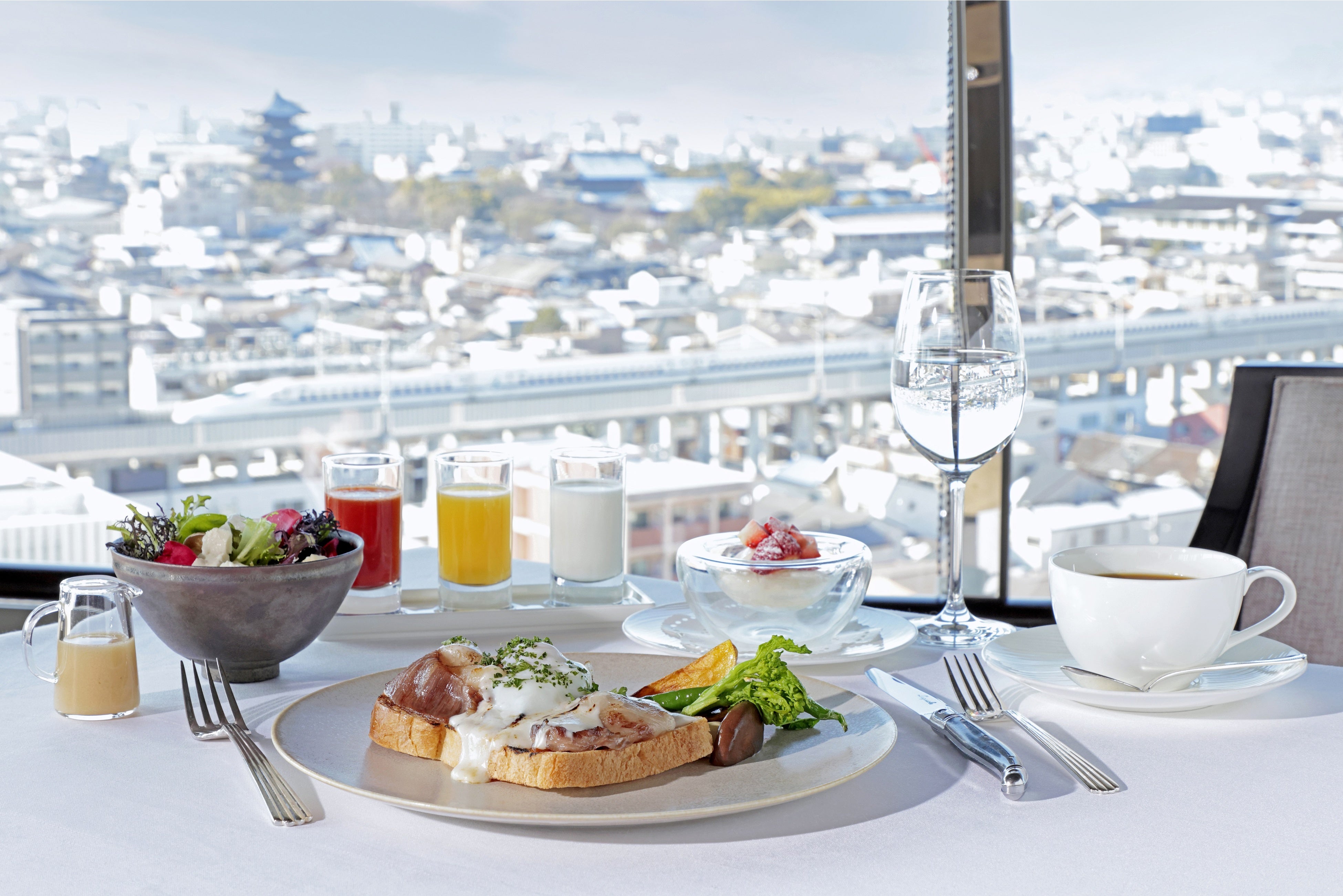 「フレンチダイニング トップ オブ キョウト」 朝食 イメージ