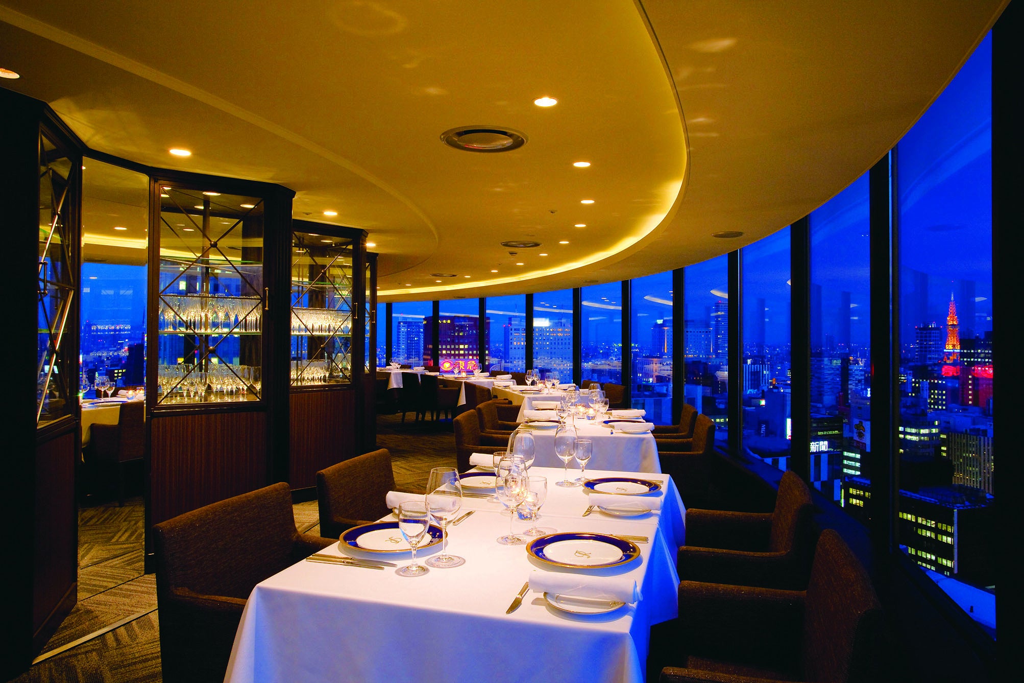 「スカイレストラン ロンド」店内 イメージ
