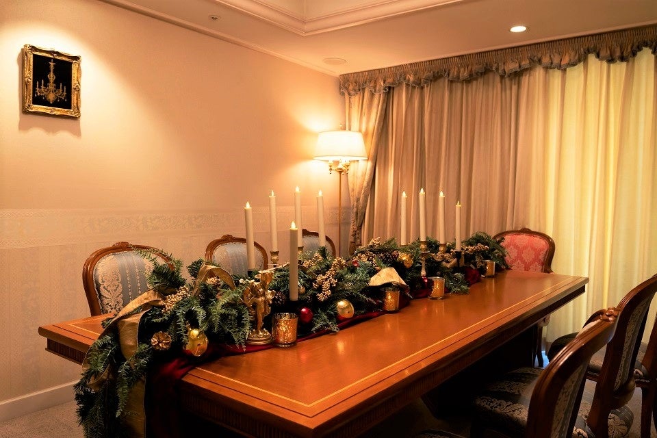 クリスマス仕様ロイヤルスイートル ダイニングルーム イメージ