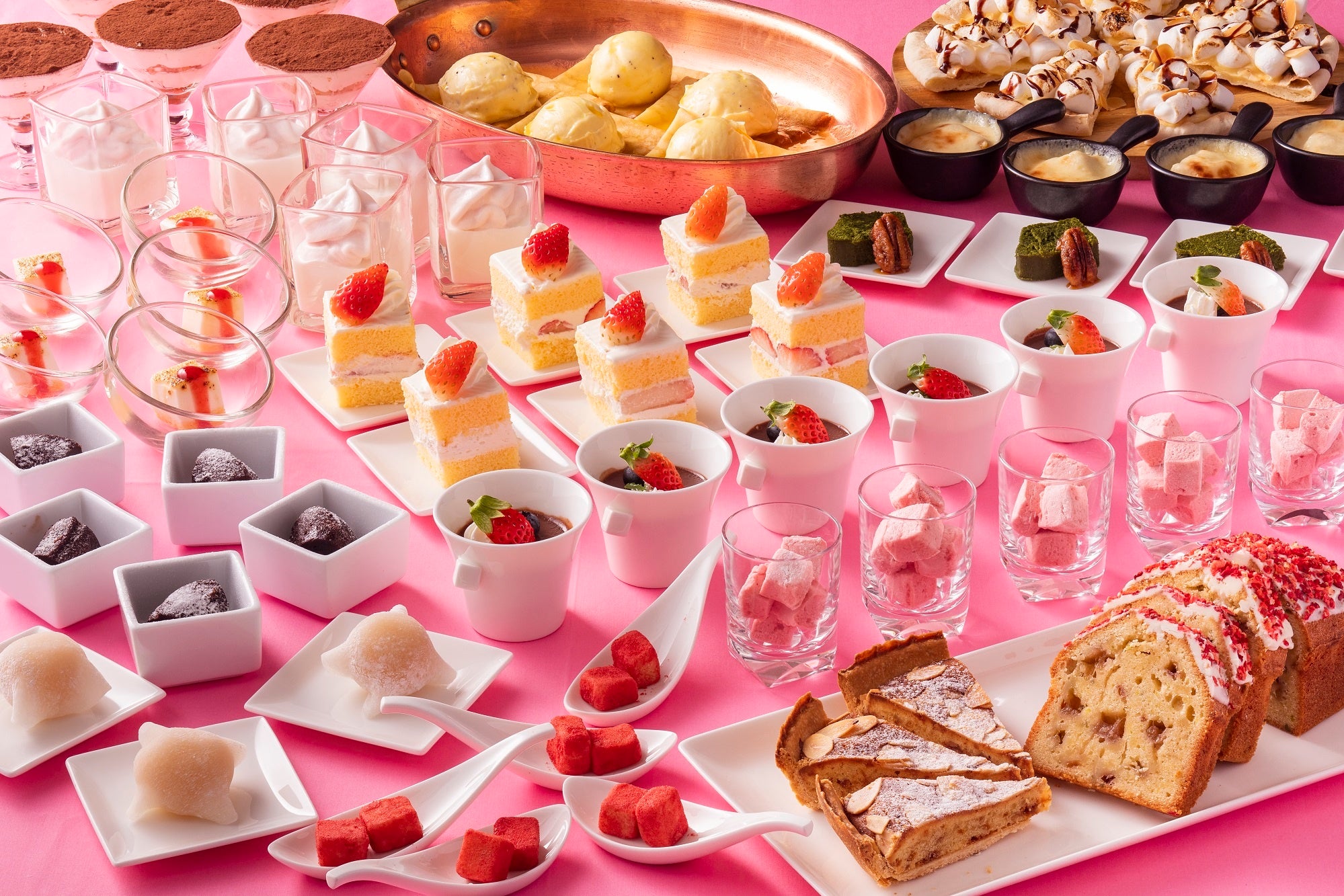 15種のスイーツも食べ放題（イメージ）