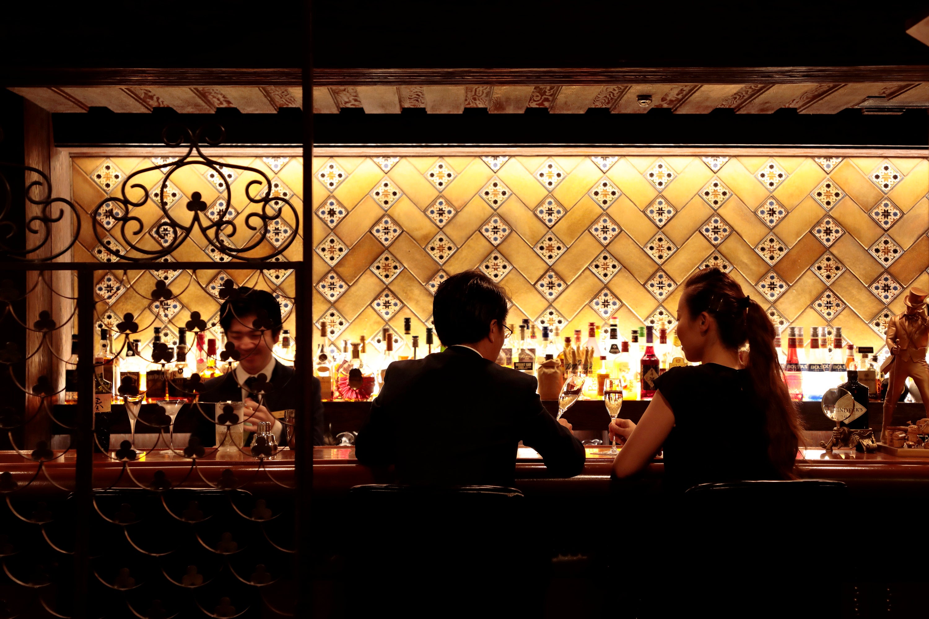 バー グラナダ店内 イメージ