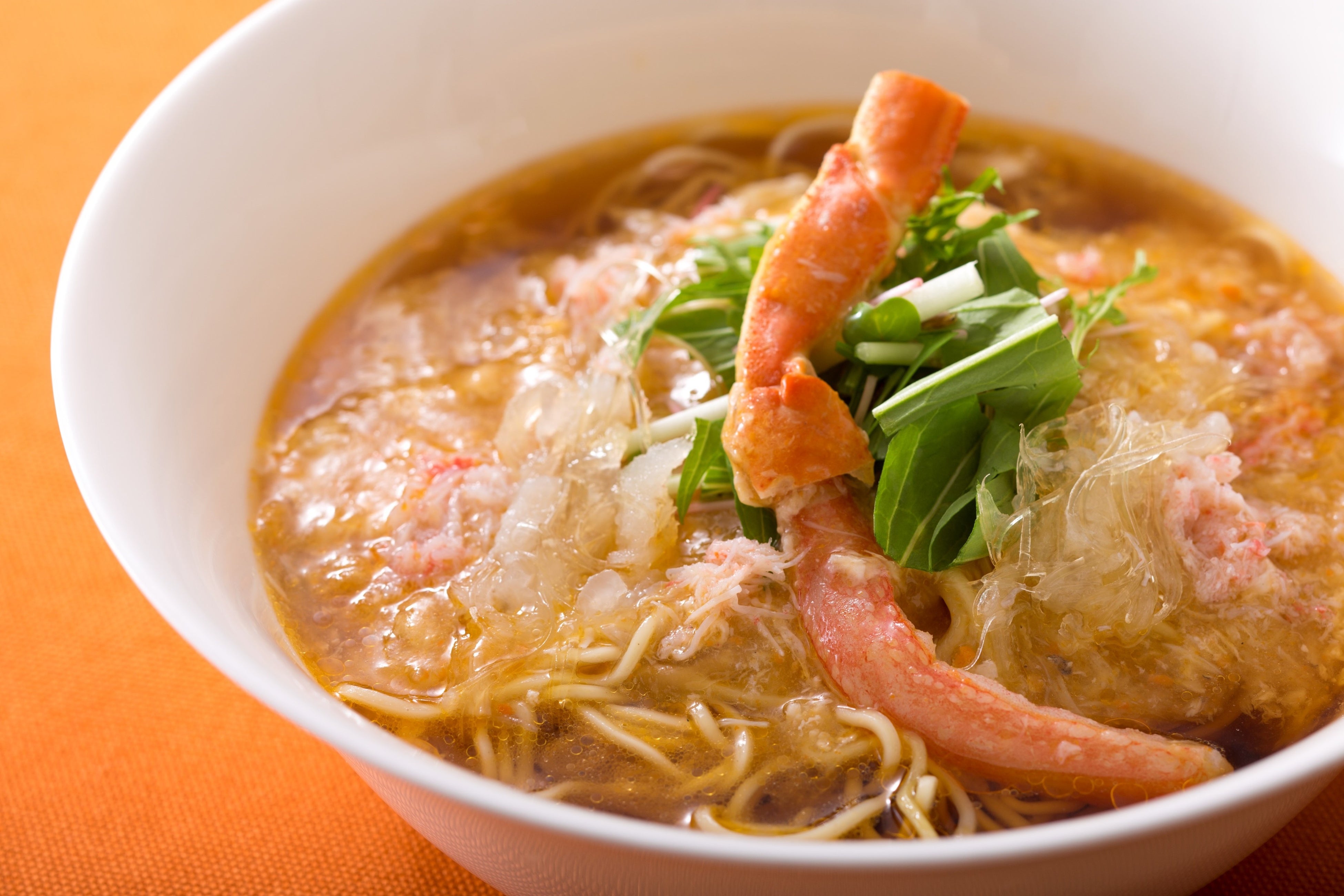 蟹味噌入りフカヒレあんかけスープそば イメージ