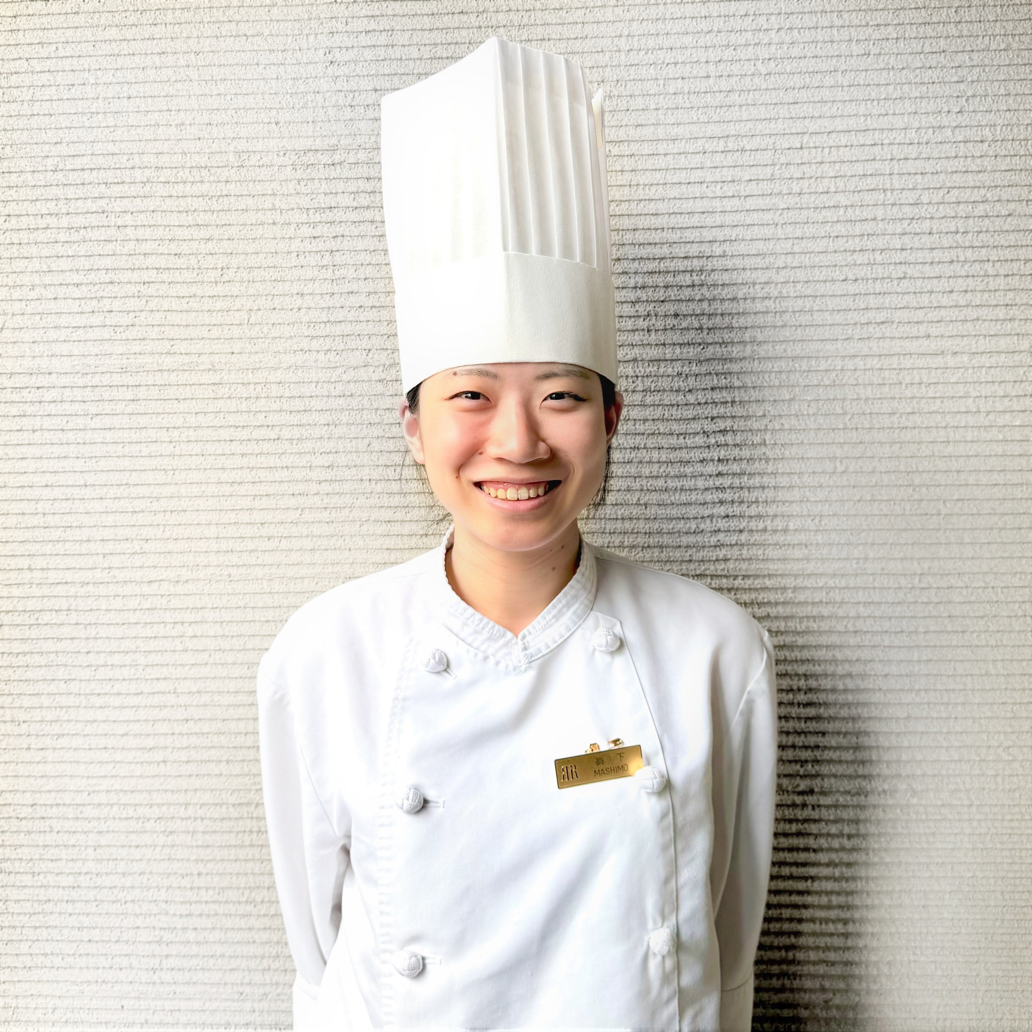 パティシエ 眞下 絢羽