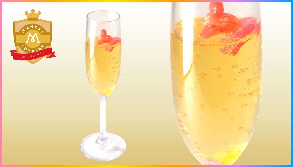 みんなで「Cheers！」シャンパン風ドリンク