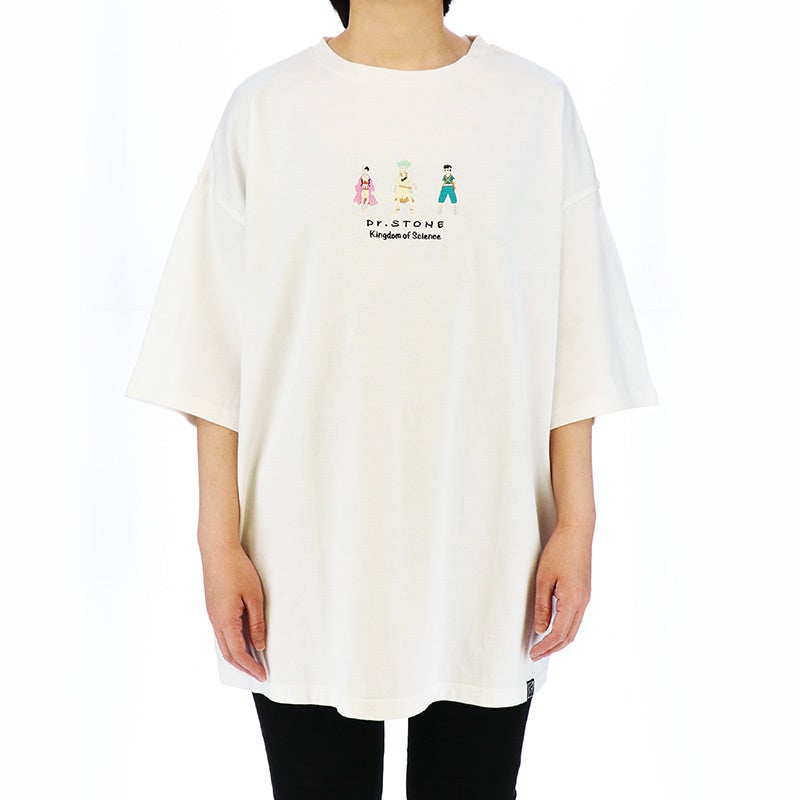 Dr．STONE」刺繍Tシャツ(全2種)がアニメイトより発売決定