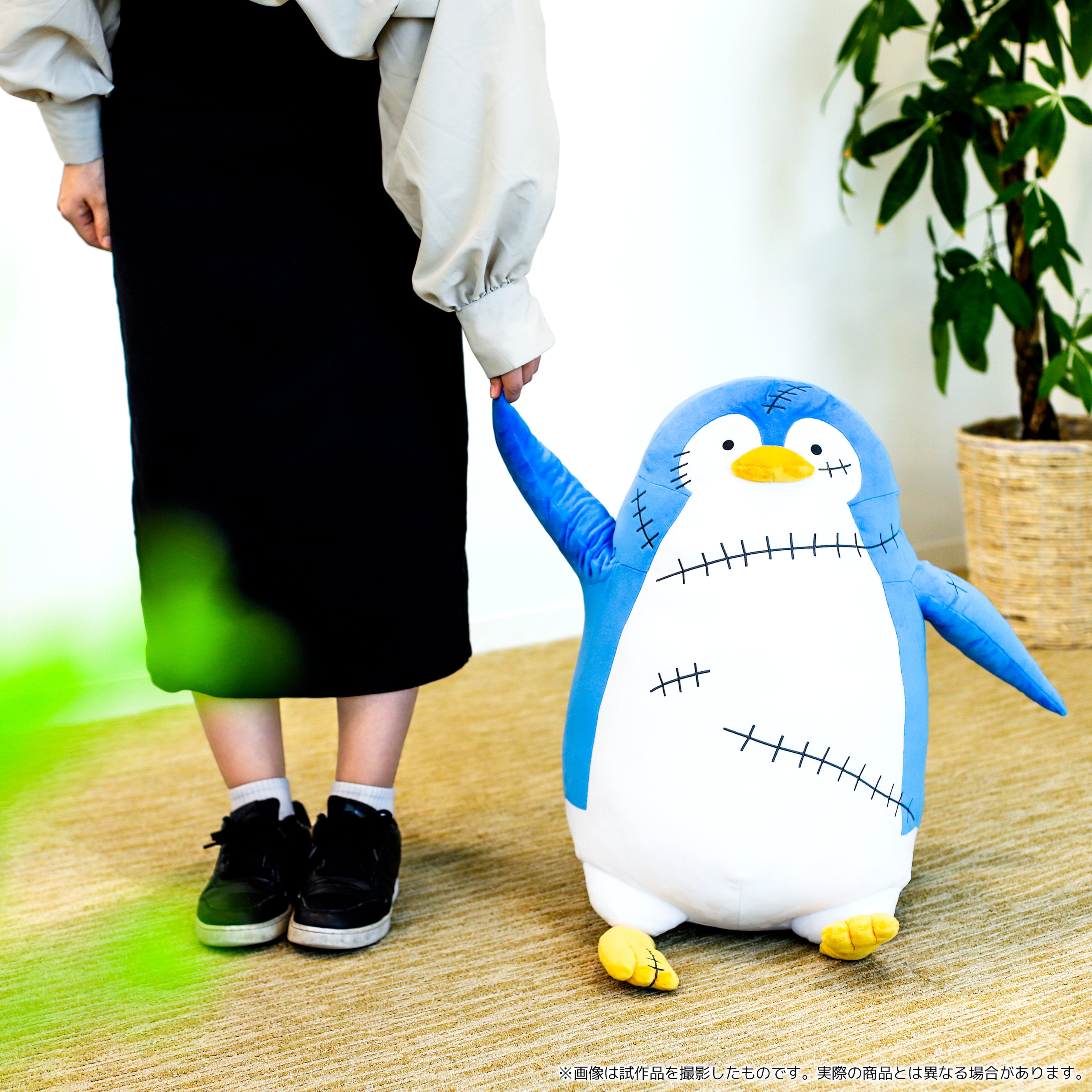 TVアニメ『SPY×FAMILY』より、ペンギンのぬいぐるみが受注生産
