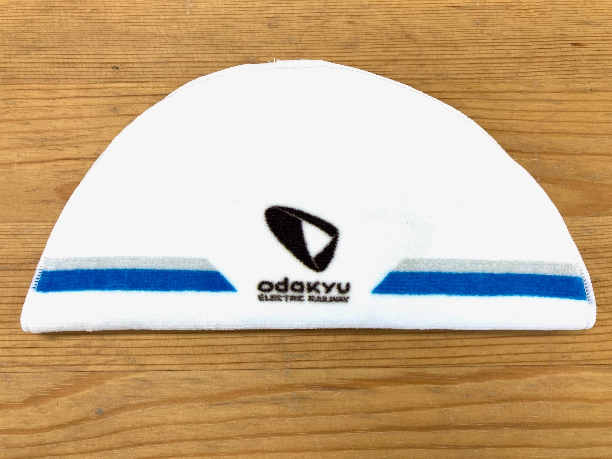 二つ折りでヘルメット風