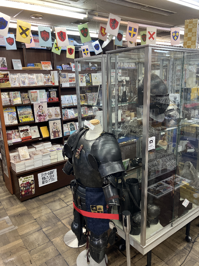 本屋が買い切った『中世への旅』 3部作が、実売でついに3万部を超え