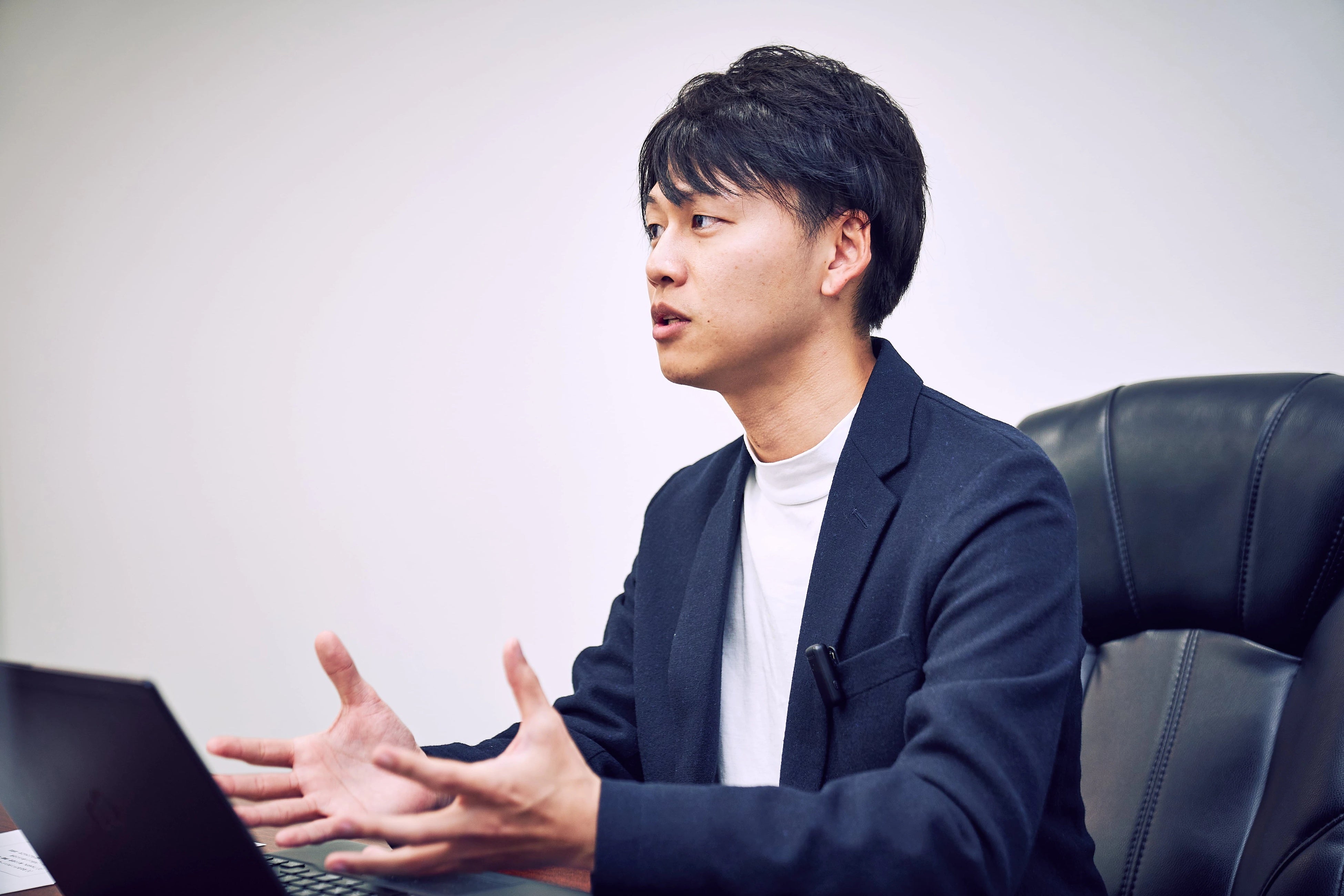 会長室 室長 , 教育運営本部 物件開発・管理室 室長 高久勝己様