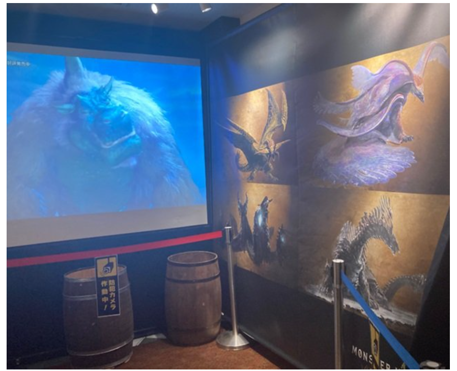 石鎚山SA上り線に年間楽しめる「モンスターハンター」グッズコーナーが