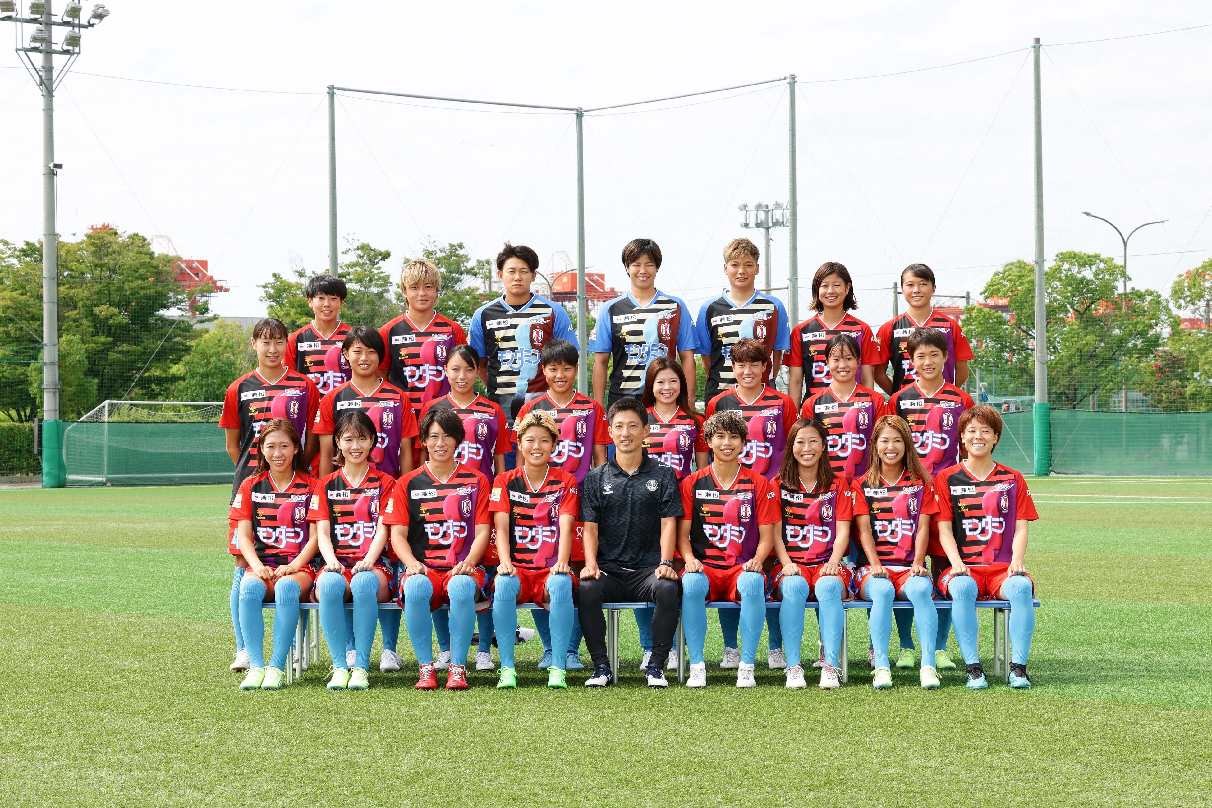 NAC神戸レオネッサ集合写真