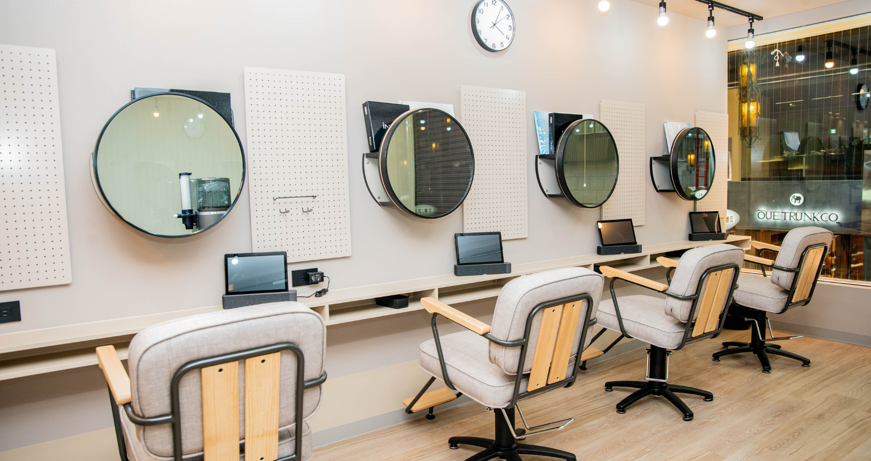 2022年11月17日(木)、ヘアカラー専門店fufu 神戸元町店（兵庫県