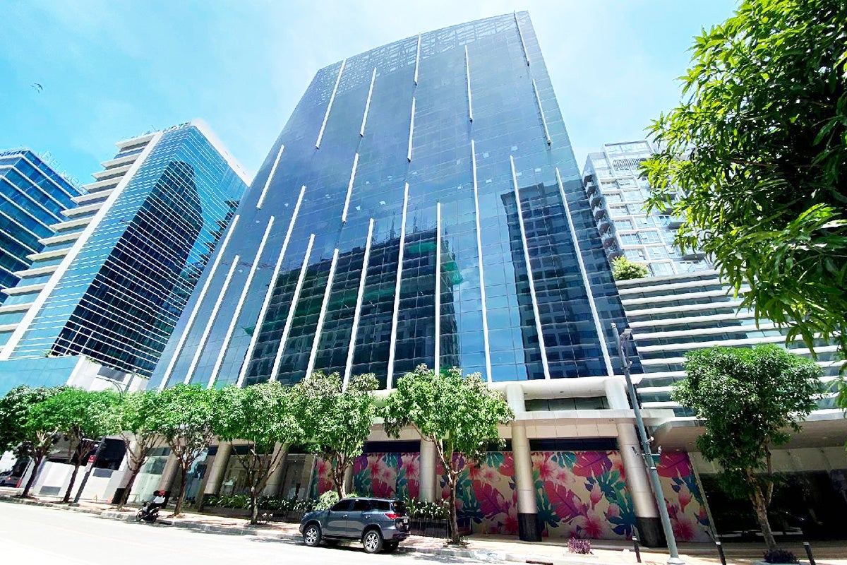 新校舎ビル外観