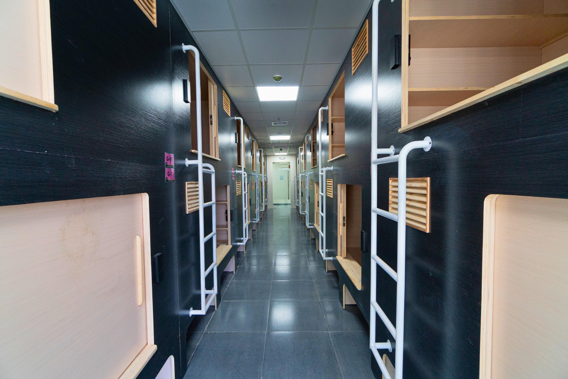 カプセルホテル