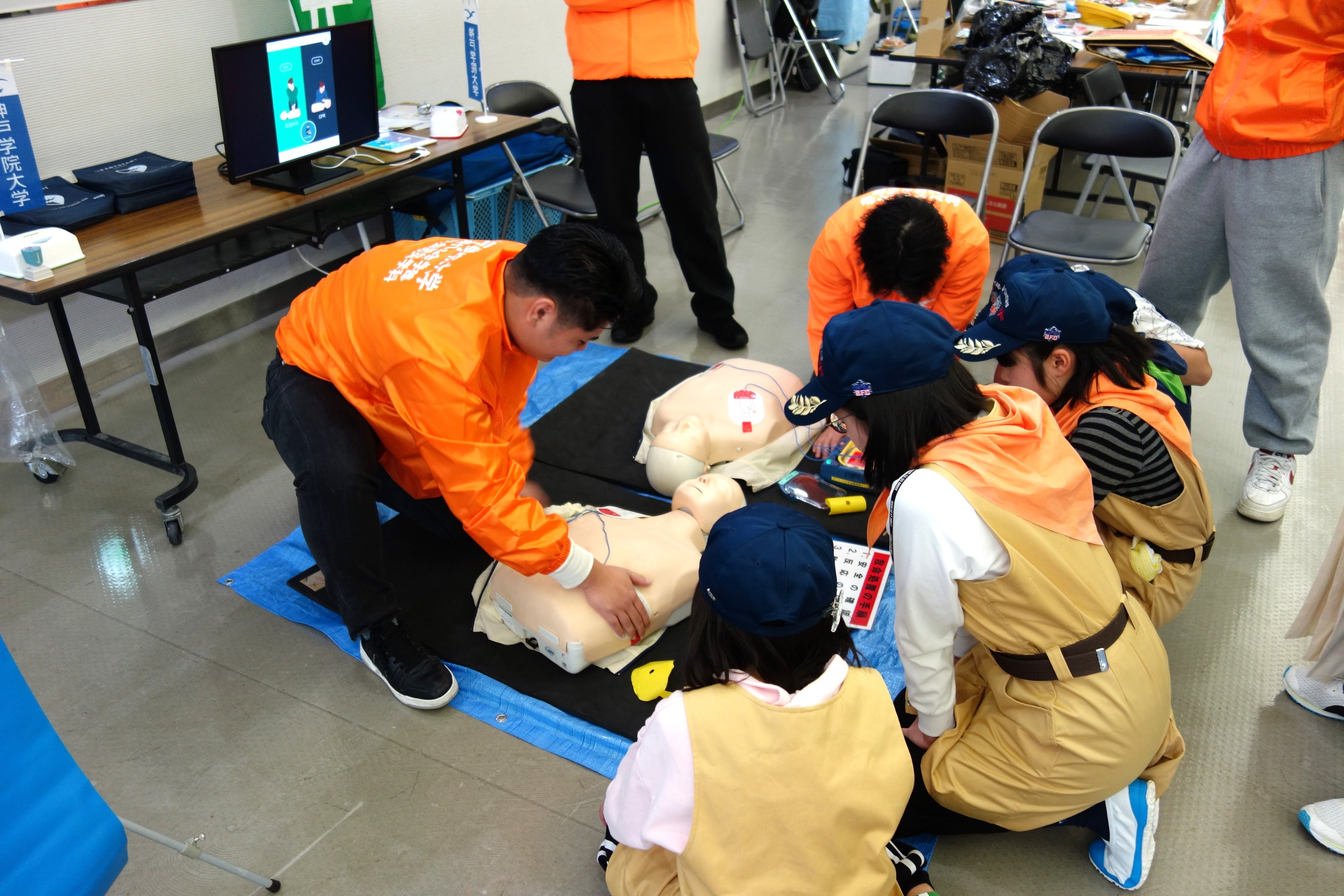 神戸学院大学、神戸マラソンEXPOに出展 — 救命体験や食の提案で大会を