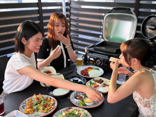 西日本最大級のカラオケチェーン「ジャンカラ」が展開する新規事業!屋上型エンタメ空間BBQ「ジャンオク本通ぶちまんなか店」が広島にオープン! 西日本最大級のカラオケチェーン「ジャンカラ」が展開する新規事業!屋上型エンタメ空間BBQ「ジャンオク本通ぶちまんなか店」が広島にオープン!