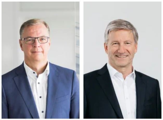 （写真左から）新会長 Dr Bussman、現会長 Dr Stepken