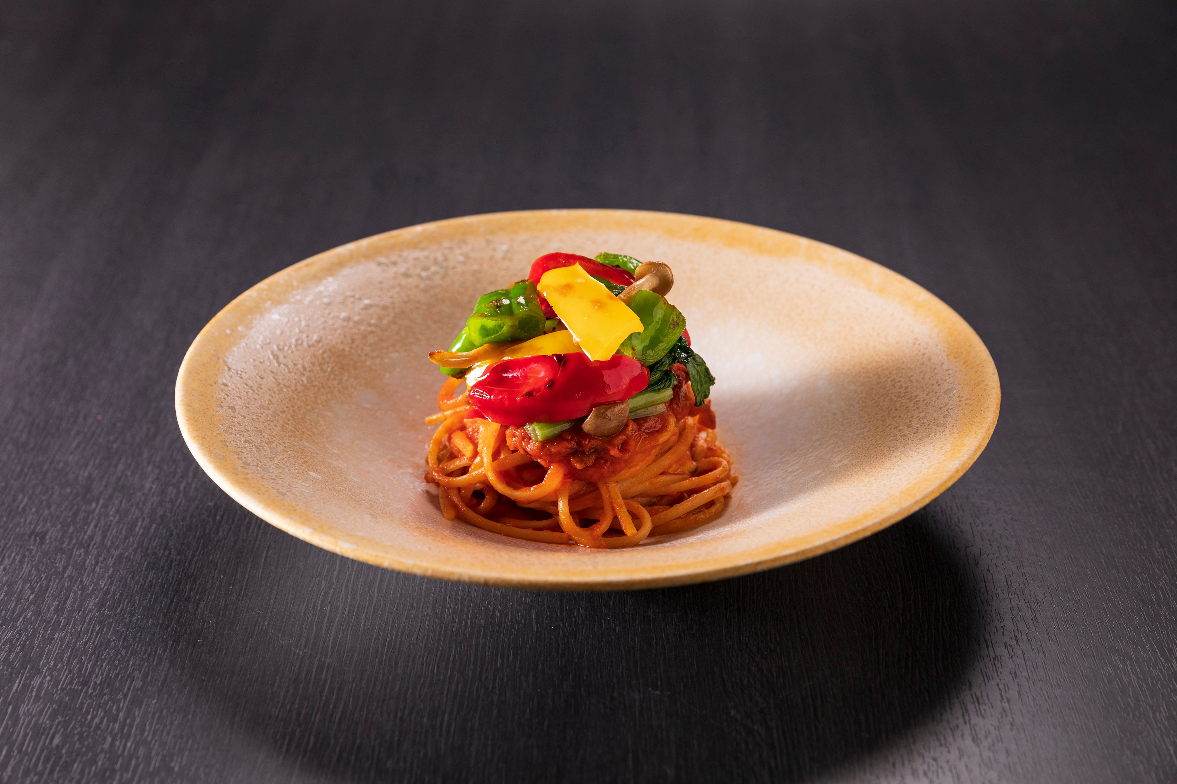 県産きのこと地野菜のトマトパスタ