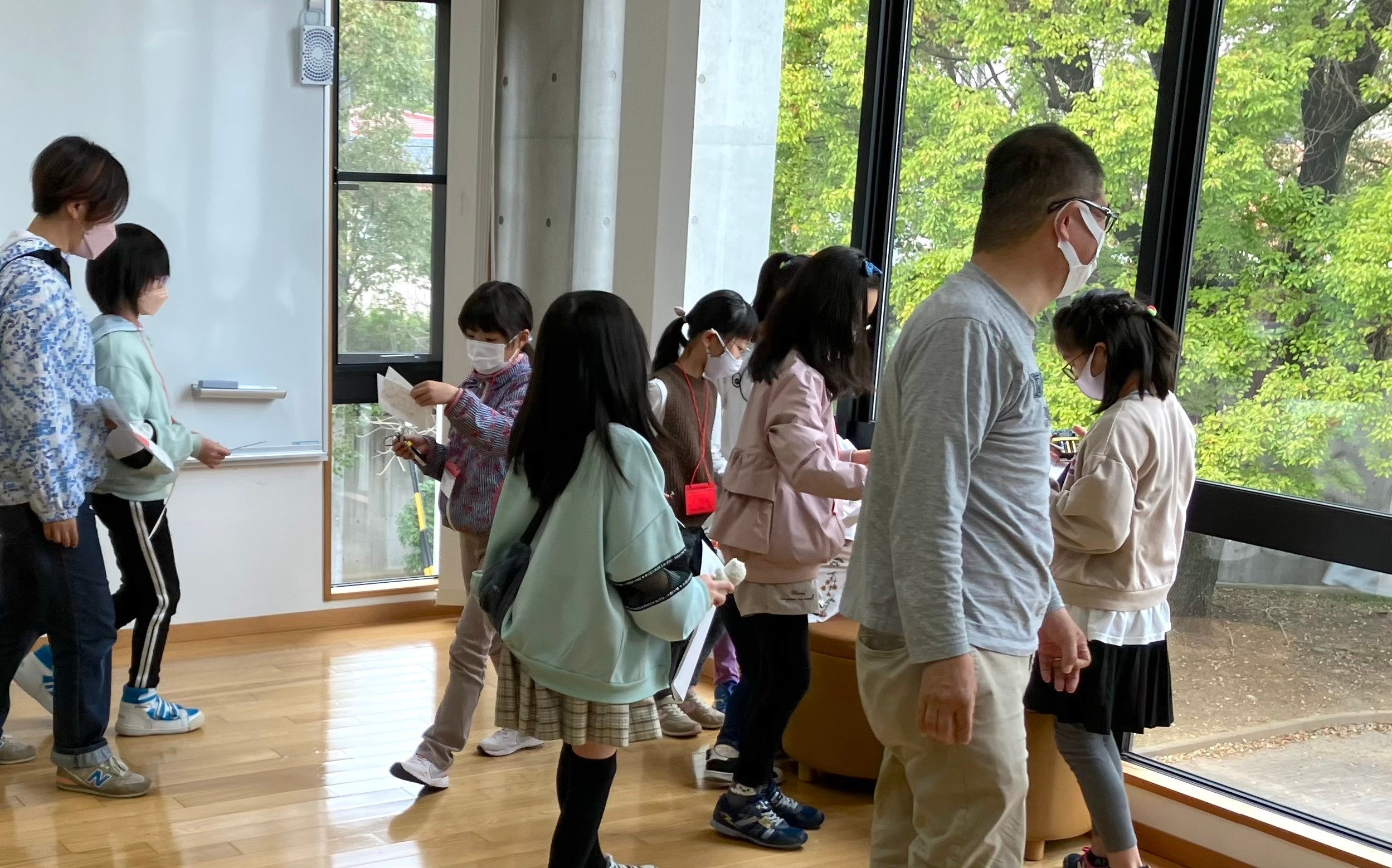 謎解き捜査へ繰り出します